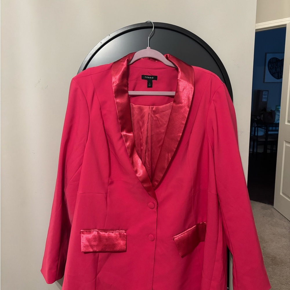 Torrid Women's Vibrant Pink Blazer